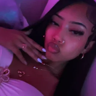 Adriana avatar