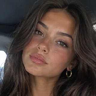 Eliana avatar