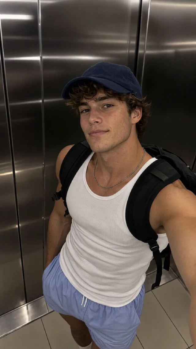 My Online Boyfriend Is Upstairs